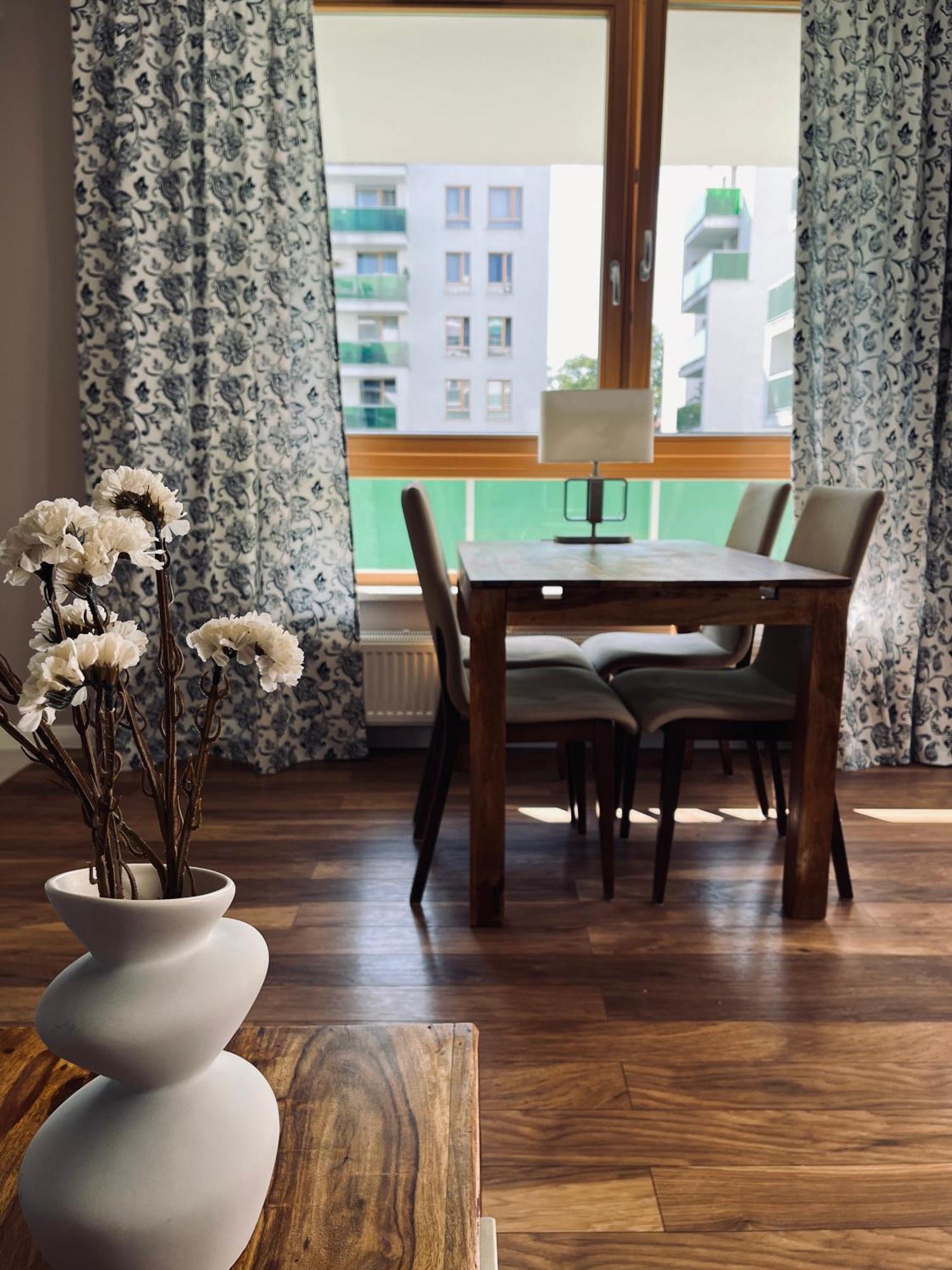 Coco Premium Apartament Варшава Екстериор снимка